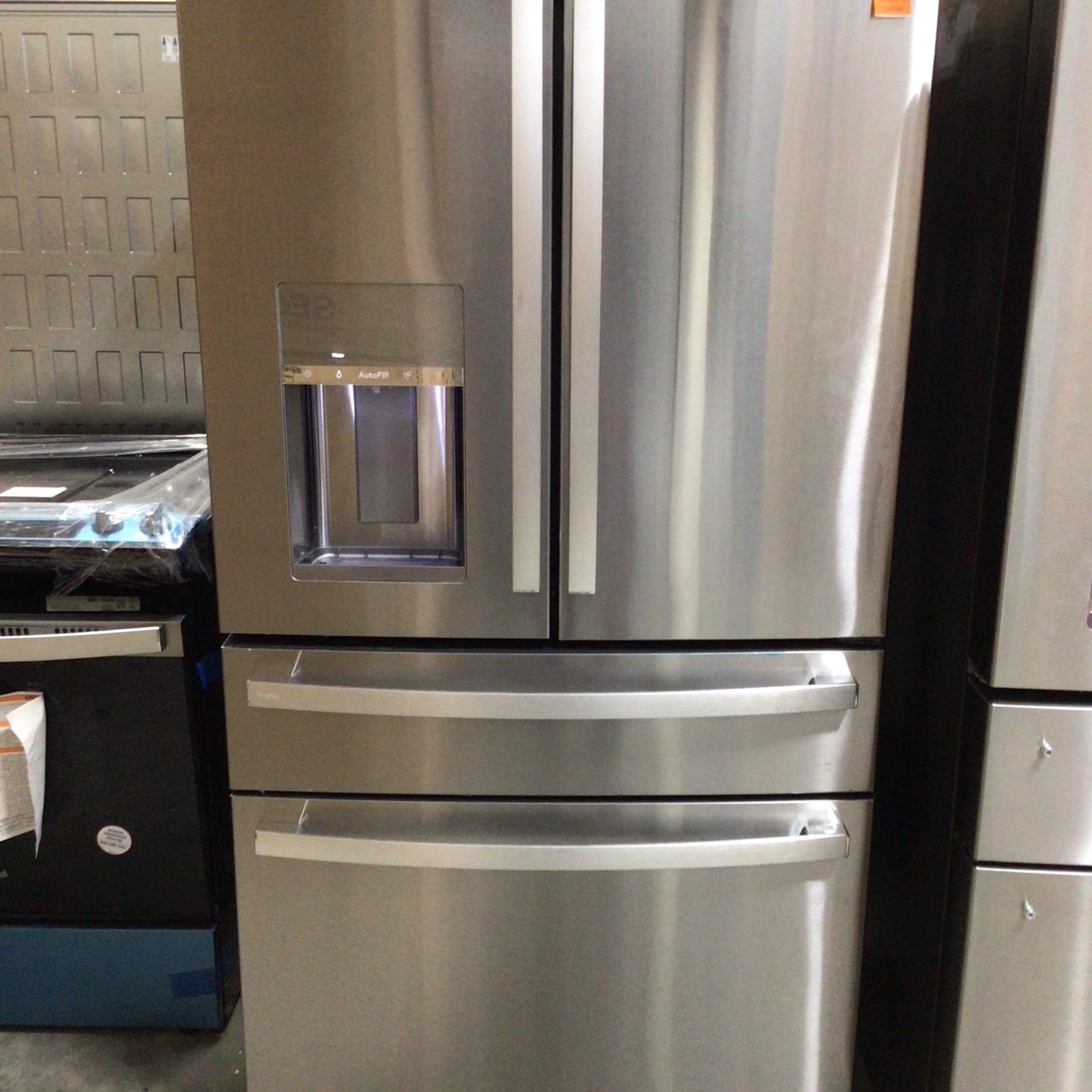 GE Refrigerator