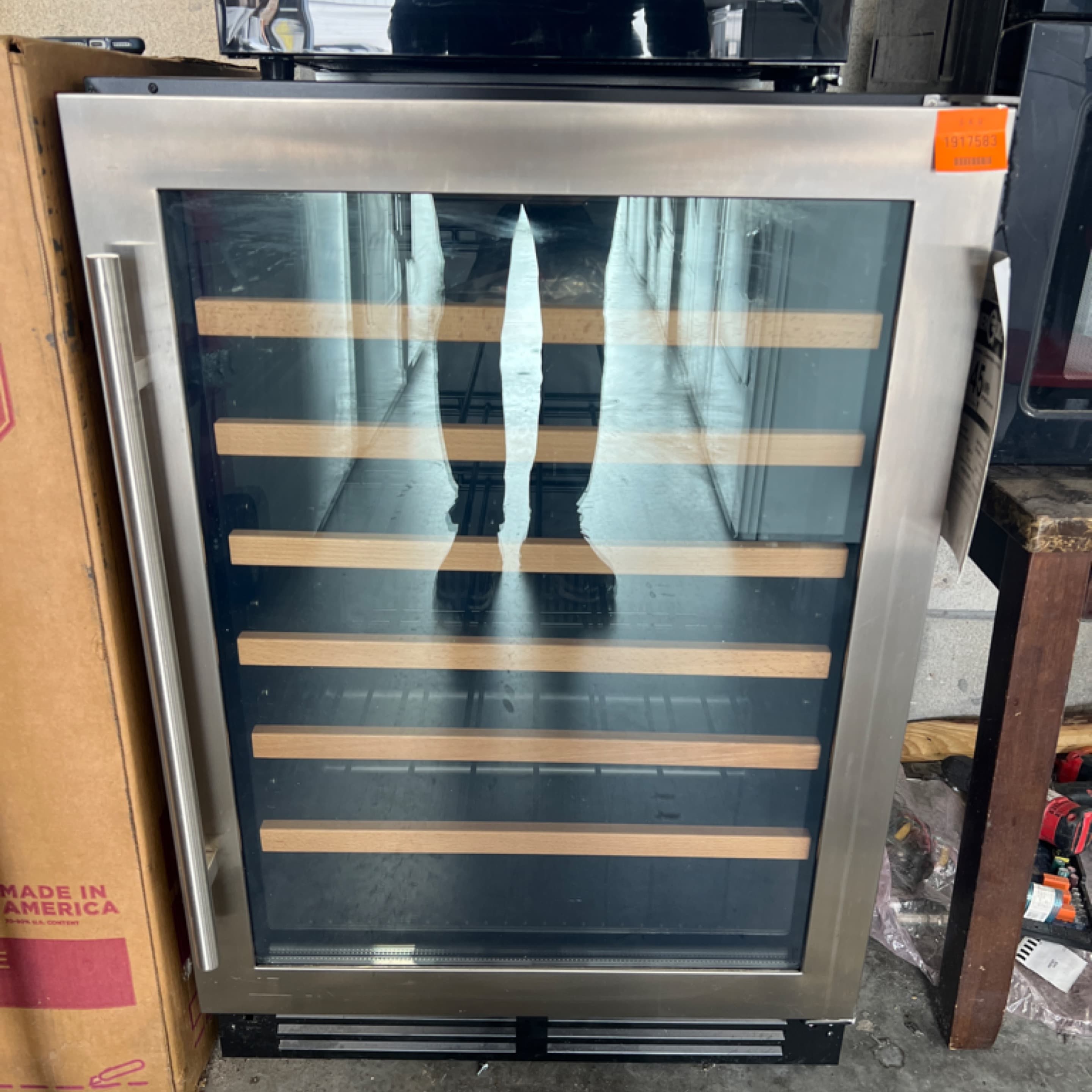 Whirlpool Wine Cooler 24inch