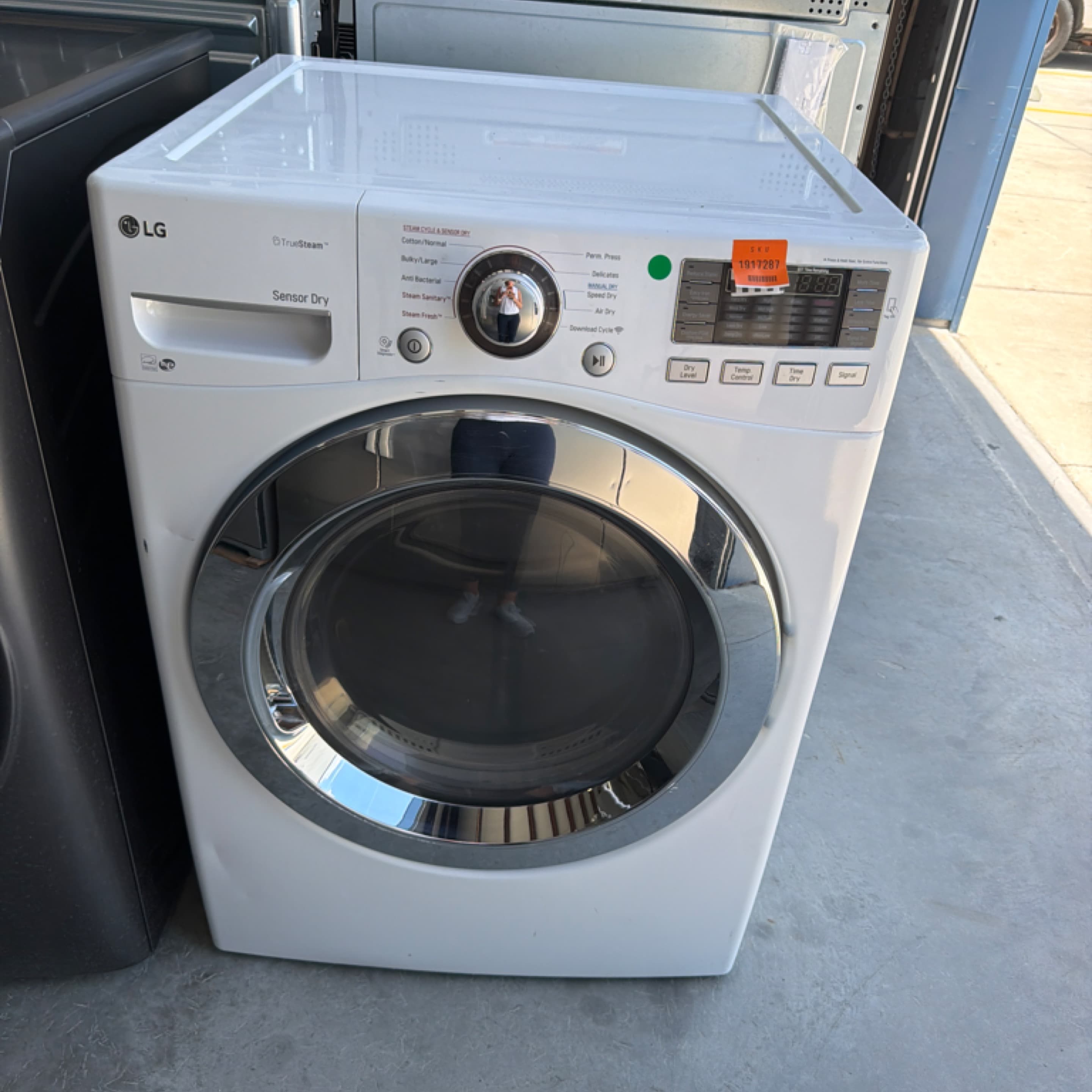 LG Electric Dryer